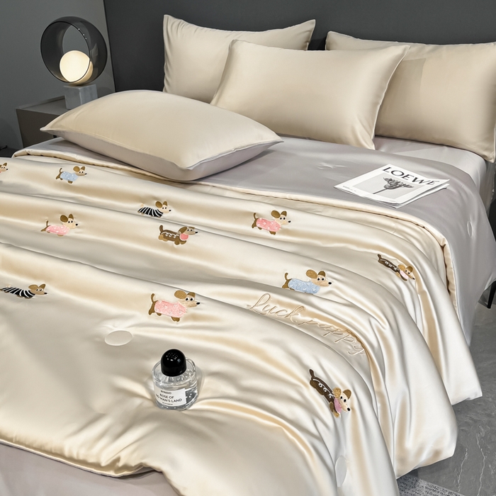 91家纺网 家纺一手货源 找家纺 （总）如一 2025新款精绣系列水洗冰丝夏被四件套