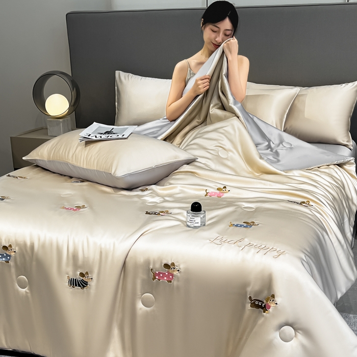 91家纺网 家纺一手货源 找家纺 （总）如一 2025新款精绣系列水洗冰丝夏被四件套