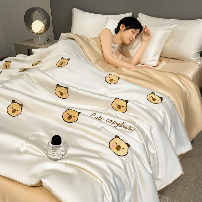 如一 2025新款精绣系列水洗冰丝夏被四件套 卡皮巴拉-奶白咖