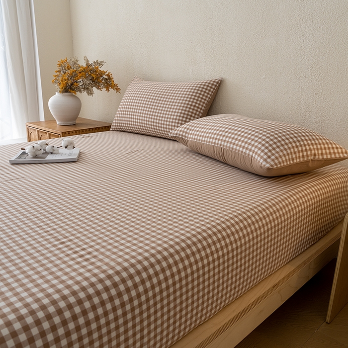 91家纺网 家纺一手货源 找家纺 吉象家纺 2025新款全棉色织水洗棉床笠三件套 暗灰中格