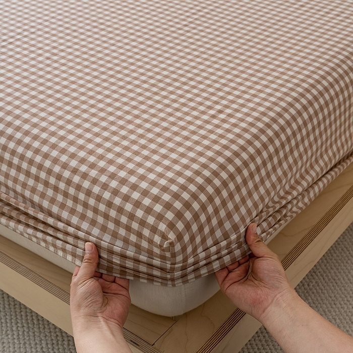 91家纺网 家纺一手货源 找家纺 吉象家纺 2025新款全棉色织水洗棉床笠三件套 暗灰中格