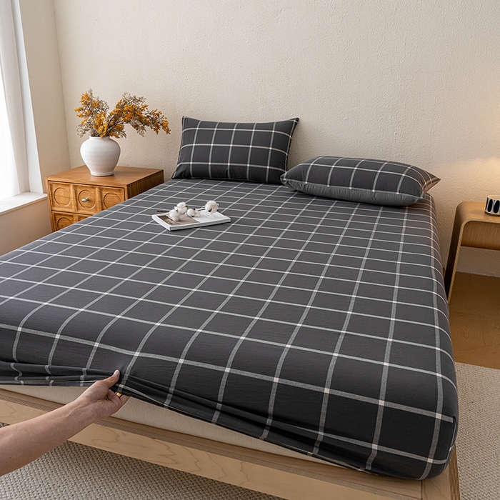 91家纺网 家纺一手货源 找家纺 吉象家纺 2025新款全棉色织水洗棉床笠三件套 暗灰中格