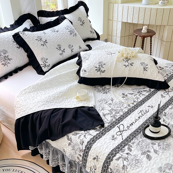 91家纺网 家纺一手货源 找家纺 （总）雨彤家纺 2025年新款赫本风云朵水洗棉夹棉双层花边床盖