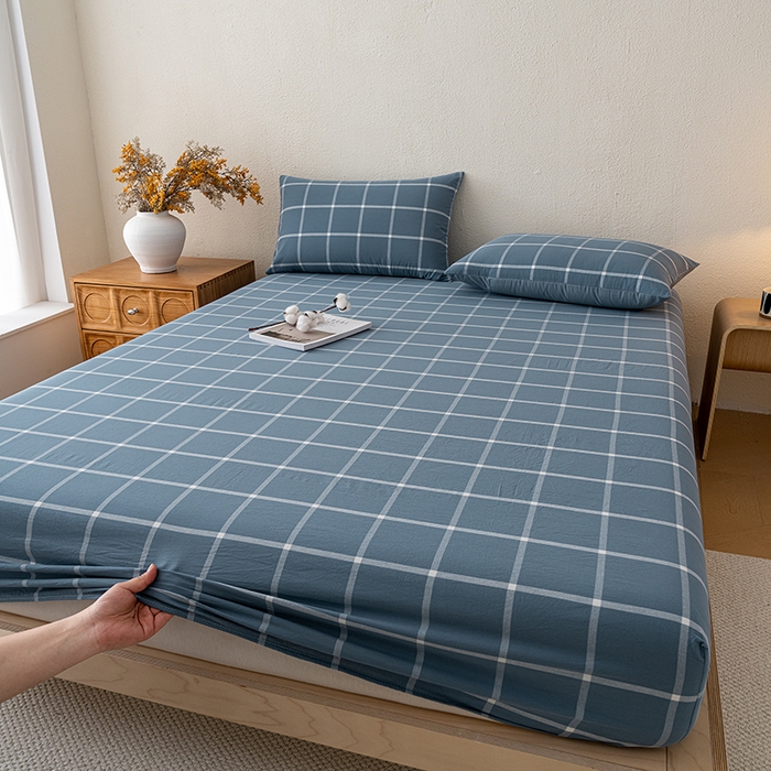 91家纺网 家纺一手货源 找家纺 吉象家纺 2025新款全棉色织水洗棉床笠三件套 大蓝格