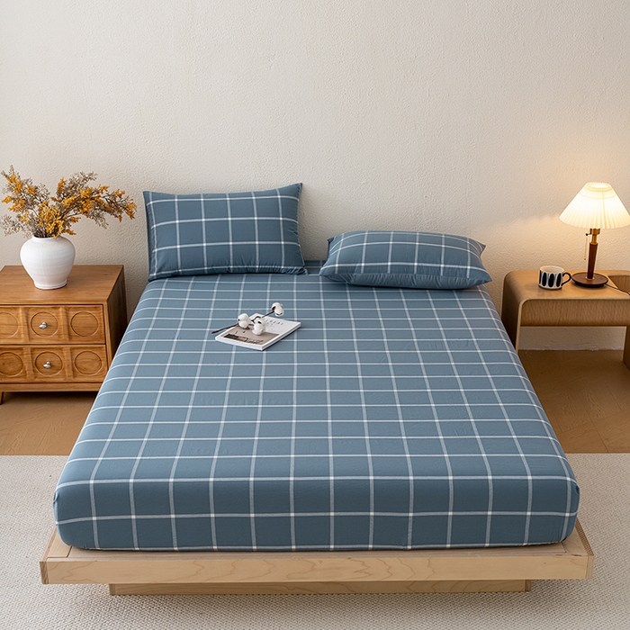 91家纺网 家纺一手货源 找家纺 吉象家纺 2025新款全棉色织水洗棉床笠三件套 大蓝格