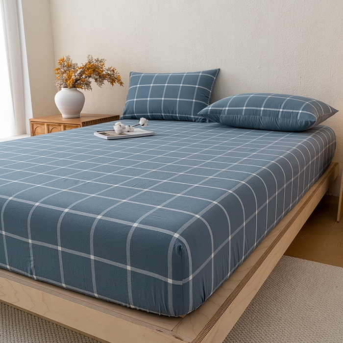 91家纺网 家纺一手货源 找家纺 吉象家纺 2025新款全棉色织水洗棉床笠三件套 大蓝格