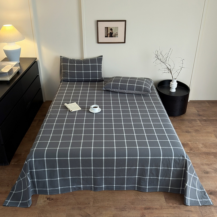 91家纺网 家纺一手货源 找家纺 吉象家纺 2025新款全棉色织水洗棉床单三件套 暗灰中格