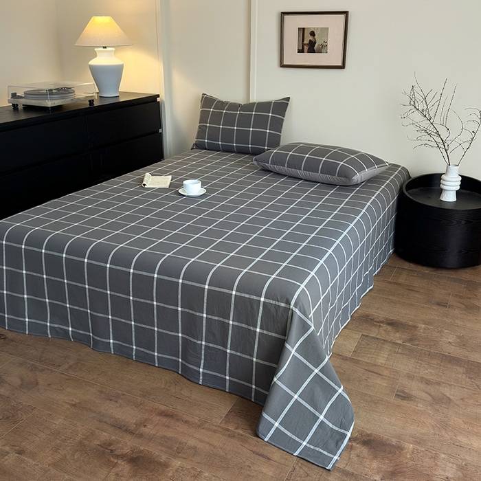 91家纺网 家纺一手货源 找家纺 吉象家纺 2025新款全棉色织水洗棉床单三件套 暗灰中格