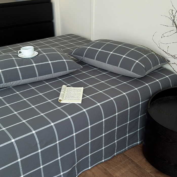 91家纺网 家纺一手货源 找家纺 吉象家纺 2025新款全棉色织水洗棉床单三件套 暗灰中格