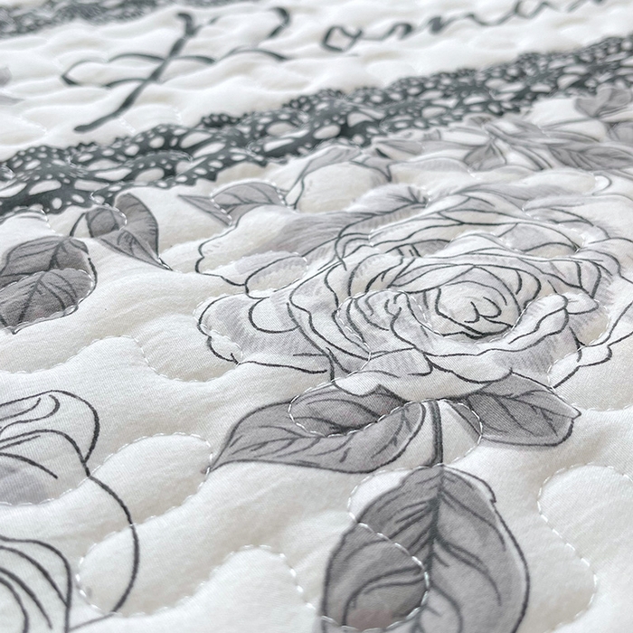 91家纺网 家纺一手货源 找家纺 （总）雨彤家纺 2025年新款赫本风云朵水洗棉夹棉双层花边床盖
