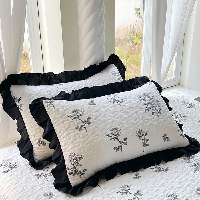 91家纺网 家纺一手货源 找家纺 （总）雨彤家纺 2025年新款赫本风云朵水洗棉夹棉双层花边床盖