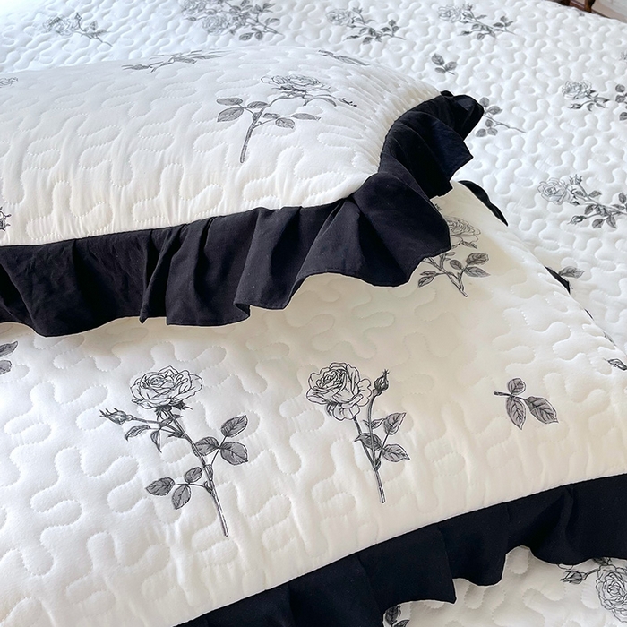 91家纺网 家纺一手货源 找家纺 （总）雨彤家纺 2025年新款赫本风云朵水洗棉夹棉双层花边床盖