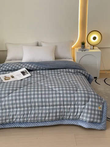 91家纺网 家纺一手货源 找家纺 云家 2025新款豆豆绒被子被芯夏凉被空调被四季被 格调