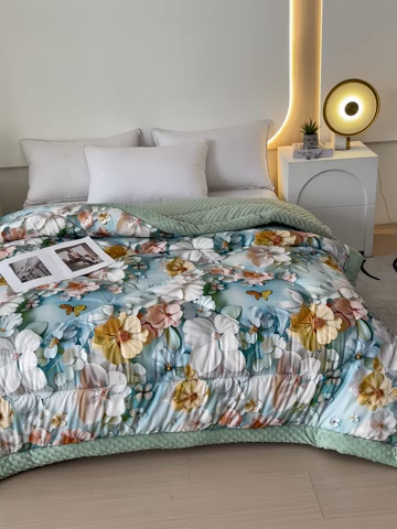 91家纺网 家纺一手货源 找家纺 云家 2025新款豆豆绒被子被芯夏凉被空调被四季被 繁花绮梦