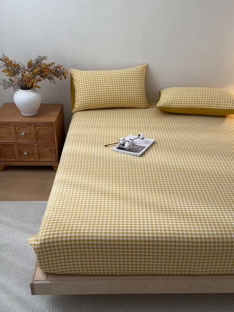 91家纺网 家纺一手货源 找家纺 吉象家纺 2025新款全棉色织水洗棉床笠三件套 黄小格