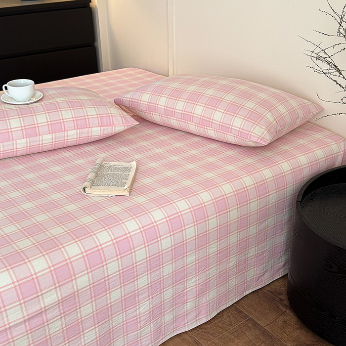 91家纺网 家纺一手货源 找家纺 吉象家纺 2025新款全棉色织水洗棉床单三件套 凡人歌粉