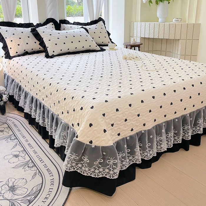 91家纺网 家纺一手货源 找家纺 雨彤家纺 2025年新款赫本风云朵水洗棉夹棉双层花边床盖 爱心-赫本风