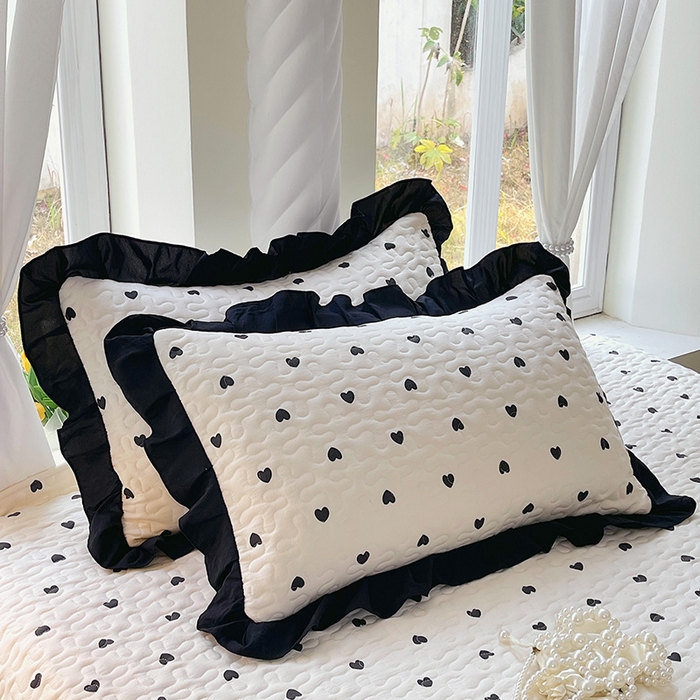 91家纺网 家纺一手货源 找家纺 雨彤家纺 2025年新款赫本风云朵水洗棉夹棉双层花边床盖 爱心-赫本风