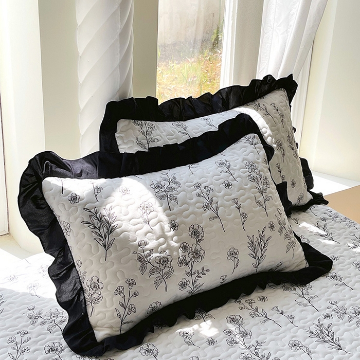 91家纺网 家纺一手货源 找家纺 雨彤家纺 2025年新款赫本风云朵水洗棉夹棉双层花边床盖 爱枝蔓-赫本风