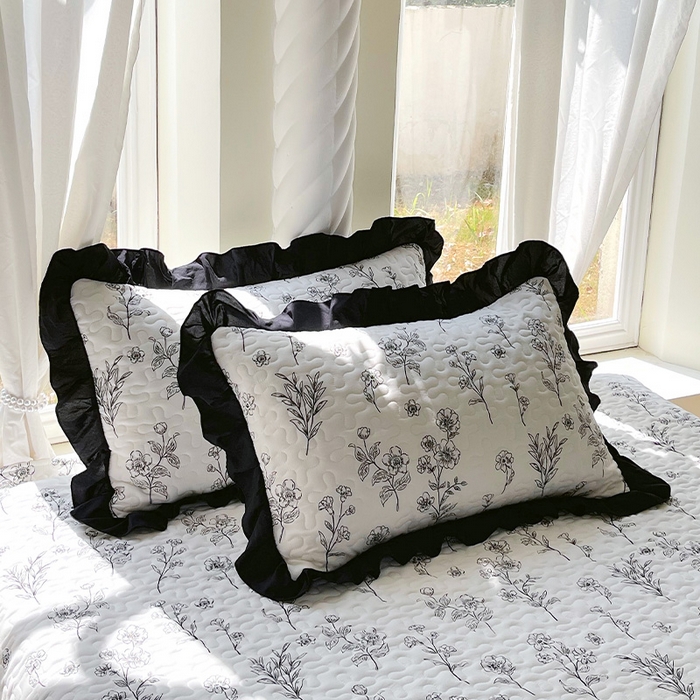 91家纺网 家纺一手货源 找家纺 雨彤家纺 2025年新款赫本风云朵水洗棉夹棉双层花边床盖 爱枝蔓-赫本风