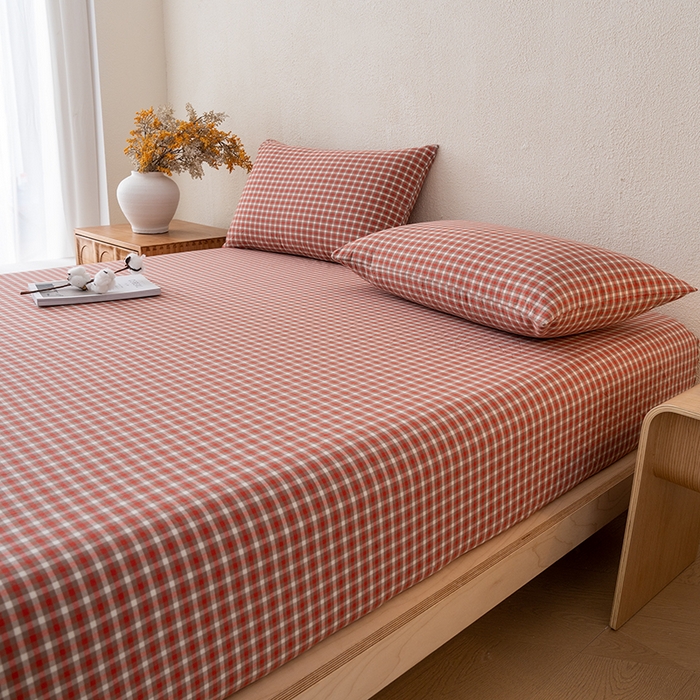 91家纺网 家纺一手货源 找家纺 吉象家纺 2025新款全棉色织水洗棉床笠三件套 克洛伊红