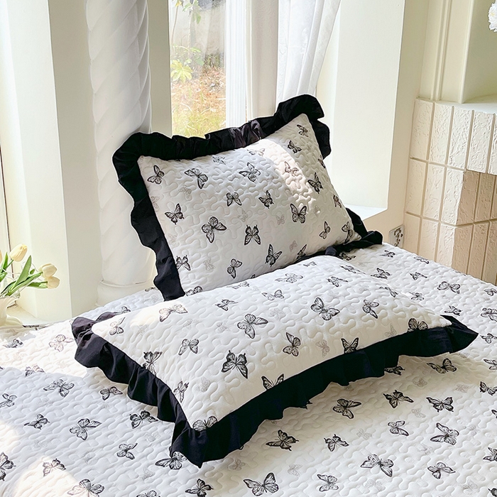 91家纺网 家纺一手货源 找家纺 雨彤家纺 2025年新款赫本风云朵水洗棉夹棉双层花边床盖 蝴蝶-赫本风