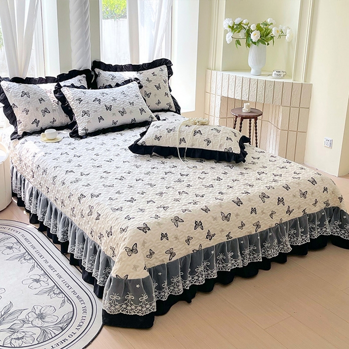 91家纺网 家纺一手货源 找家纺 雨彤家纺 2025年新款赫本风云朵水洗棉夹棉双层花边床盖 蝴蝶-赫本风