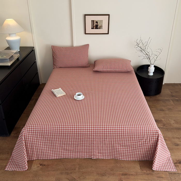 91家纺网 家纺一手货源 找家纺 吉象家纺 2025新款全棉色织水洗棉床单三件套 克洛伊红