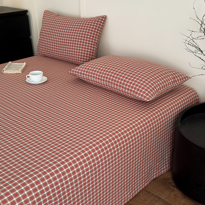 91家纺网 家纺一手货源 找家纺 吉象家纺 2025新款全棉色织水洗棉床单三件套 克洛伊红