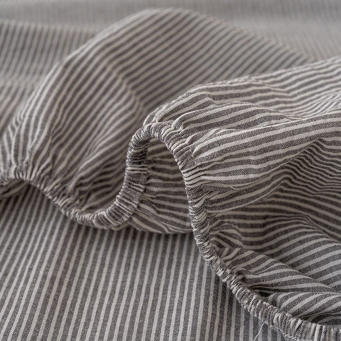 91家纺网 家纺一手货源 找家纺 吉象家纺 2025新款全棉色织水洗棉床笠三件套 秘境灰条