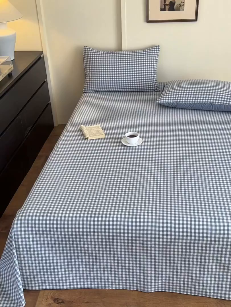 91家纺网 家纺一手货源 找家纺 吉象家纺 2025新款全棉色织水洗棉床单三件套 蓝小格