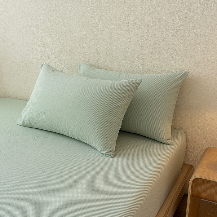 91家纺网 家纺一手货源 找家纺 吉象家纺 2025新款全棉色织水洗棉床笠三件套 秘境绿条