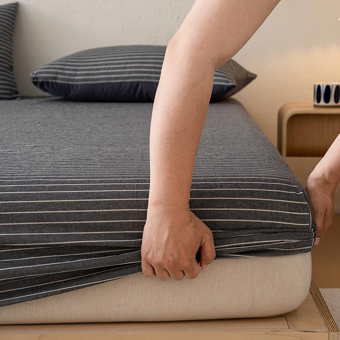 91家纺网 家纺一手货源 找家纺 吉象家纺 2025新款全棉色织水洗棉床笠三件套 拿铁