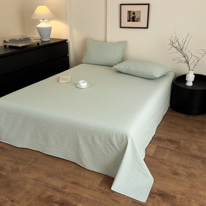 91家纺网 家纺一手货源 找家纺 吉象家纺 2025新款全棉色织水洗棉床单三件套 秘境绿条