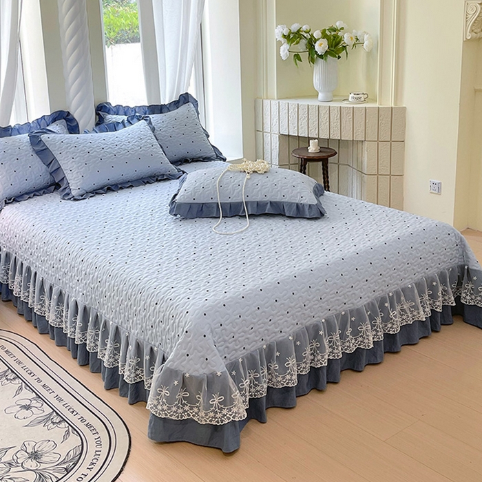 91家纺网 家纺一手货源 找家纺 雨彤家纺 2025年新款赫本风云朵水洗棉夹棉双层花边床盖 芋艿波波-兰-赫本风