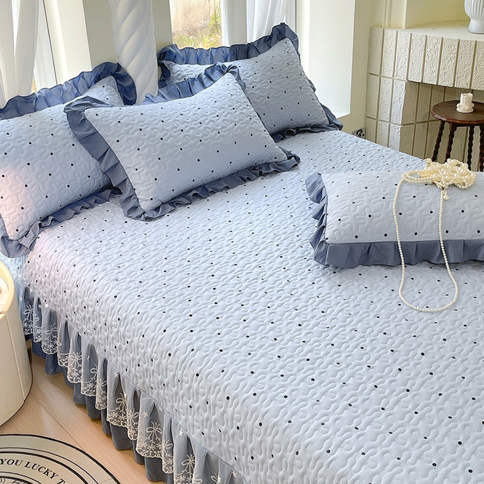 91家纺网 家纺一手货源 找家纺 雨彤家纺 2025年新款赫本风云朵水洗棉夹棉双层花边床盖 芋艿波波-兰-赫本风