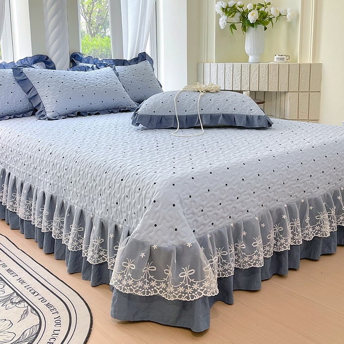 91家纺网 家纺一手货源 找家纺 雨彤家纺 2025年新款赫本风云朵水洗棉夹棉双层花边床盖 芋艿波波-兰-赫本风