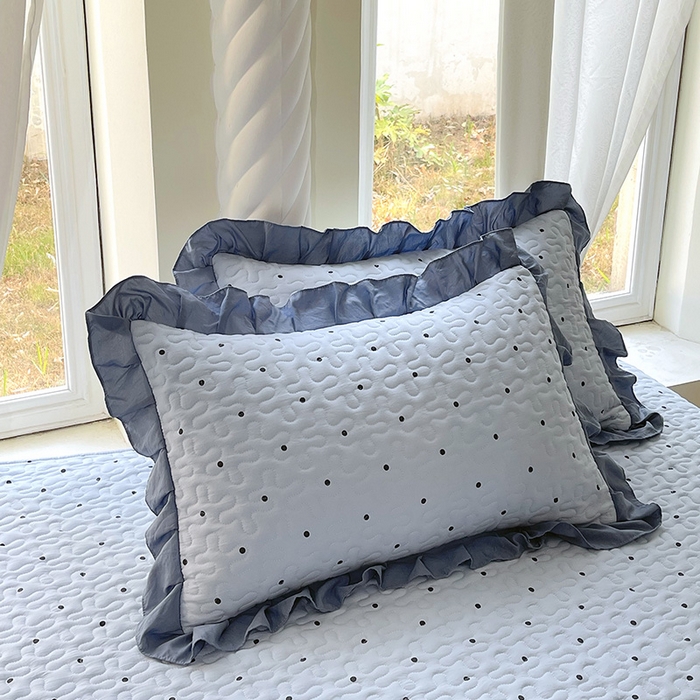 91家纺网 家纺一手货源 找家纺 雨彤家纺 2025年新款赫本风云朵水洗棉夹棉双层花边床盖 芋艿波波-兰-赫本风