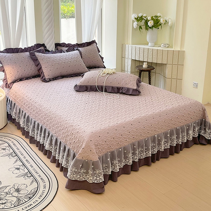 91家纺网 家纺一手货源 找家纺 雨彤家纺 2025年新款赫本风云朵水洗棉夹棉双层花边床盖 芋艿波波-紫-赫本风