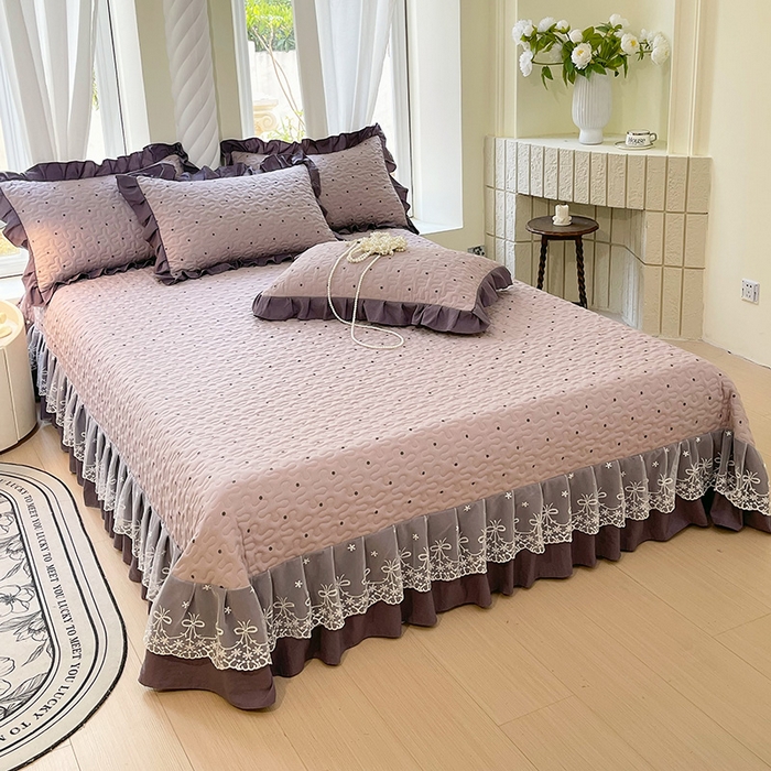 91家纺网 家纺一手货源 找家纺 雨彤家纺 2025年新款赫本风云朵水洗棉夹棉双层花边床盖 芋艿波波-紫-赫本风