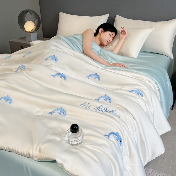如一 2025新款精绣系列水洗冰丝夏被四件套 小海豚-奶白蓝