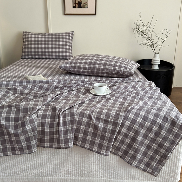 91家纺网 家纺一手货源 找家纺 吉象家纺 2025新款全棉色织水洗棉床单三件套 青春告白灰