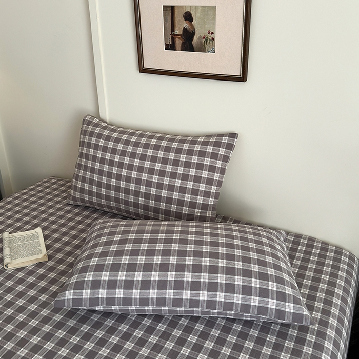 91家纺网 家纺一手货源 找家纺 吉象家纺 2025新款全棉色织水洗棉床单三件套 青春告白灰