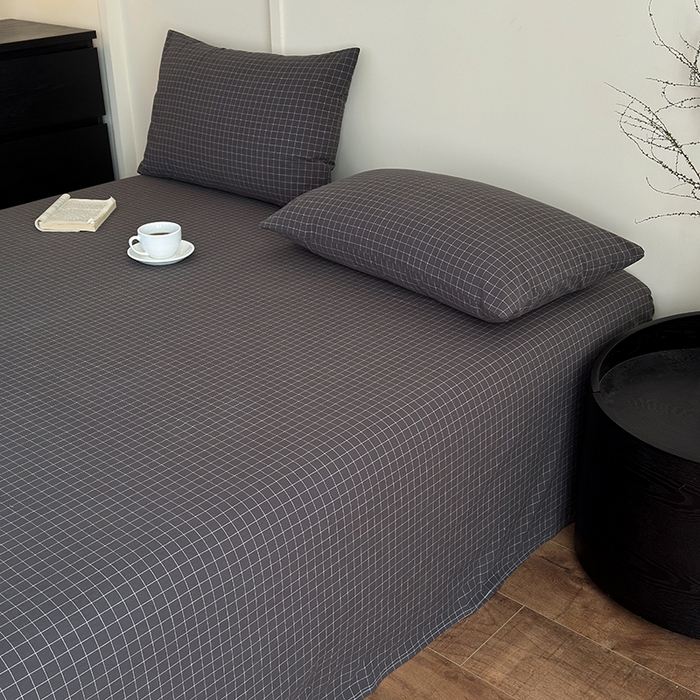 91家纺网 家纺一手货源 找家纺 吉象家纺 2025新款全棉色织水洗棉床单三件套 苏米深灰