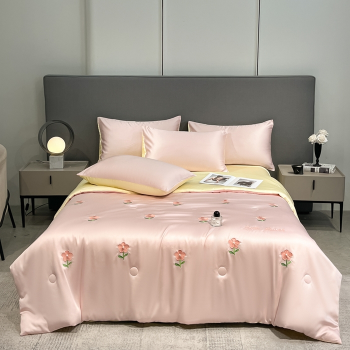 91家纺网 家纺一手货源 找家纺 如一 2025新款精绣系列水洗冰丝夏被四件套 小红花-粉米