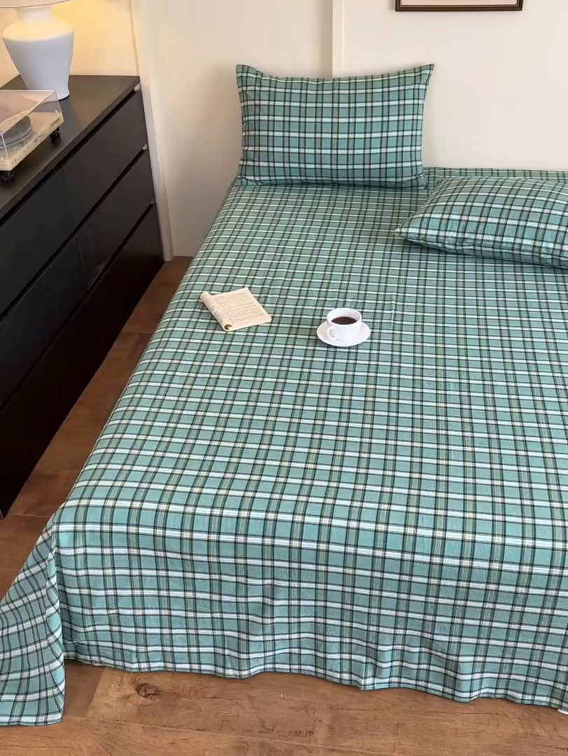 91家纺网 家纺一手货源 找家纺 吉象家纺 2025新款全棉色织水洗棉床单三件套 新春绿