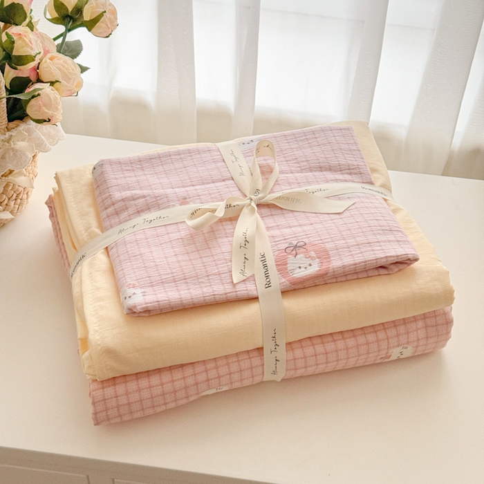 港岛妹妹 2025新款高克重提花双层纱四件套-风格一 苹果小喵