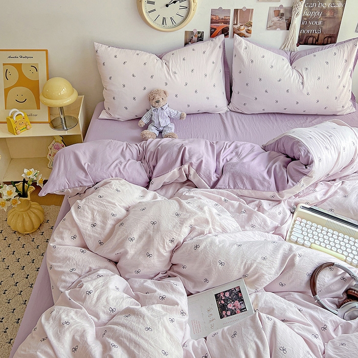 91家纺网 家纺一手货源 找家纺 沐芷 2025 A类水洗棉印花四件套卡通简约床单三件套宿舍 【提供买家秀】 紫色蝴蝶结