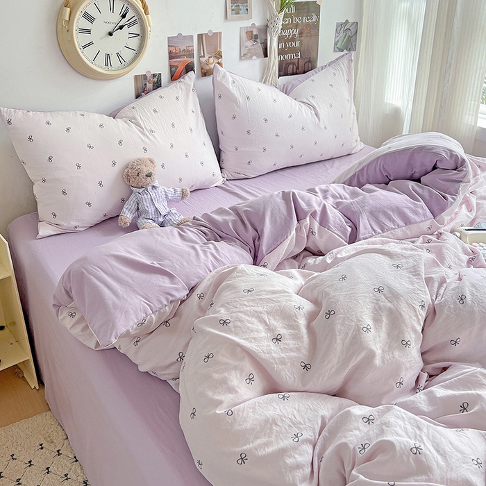 91家纺网 家纺一手货源 找家纺 沐芷 2025 A类水洗棉印花四件套卡通简约床单三件套宿舍 【提供买家秀】 紫色蝴蝶结