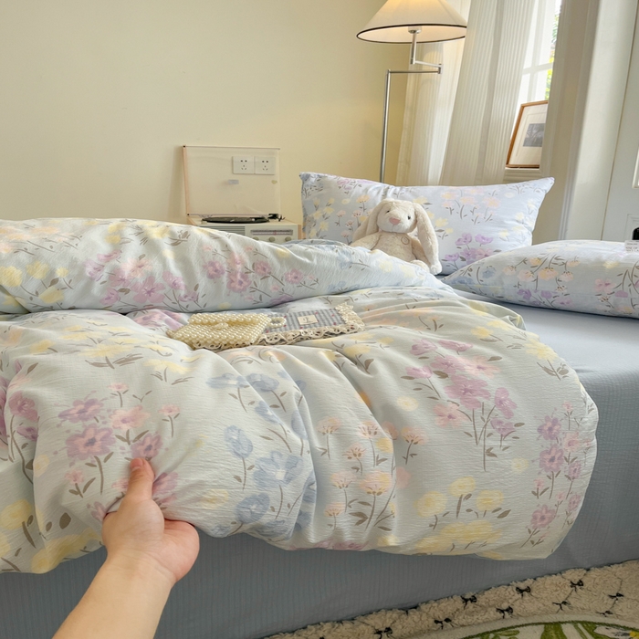 91家纺网 家纺一手货源 找家纺 港岛妹妹 2025新款高克重提花双层纱四件套-风格一 花开半夏-蓝